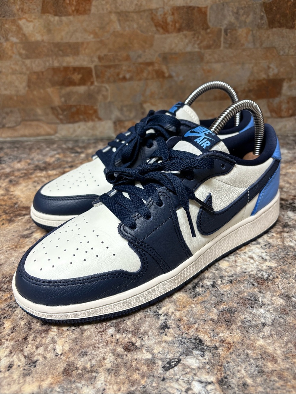 Nike Air Jordan 1 Retro OG Low Obsidian UNC Men’s Size 6.5 Women’s Size 8